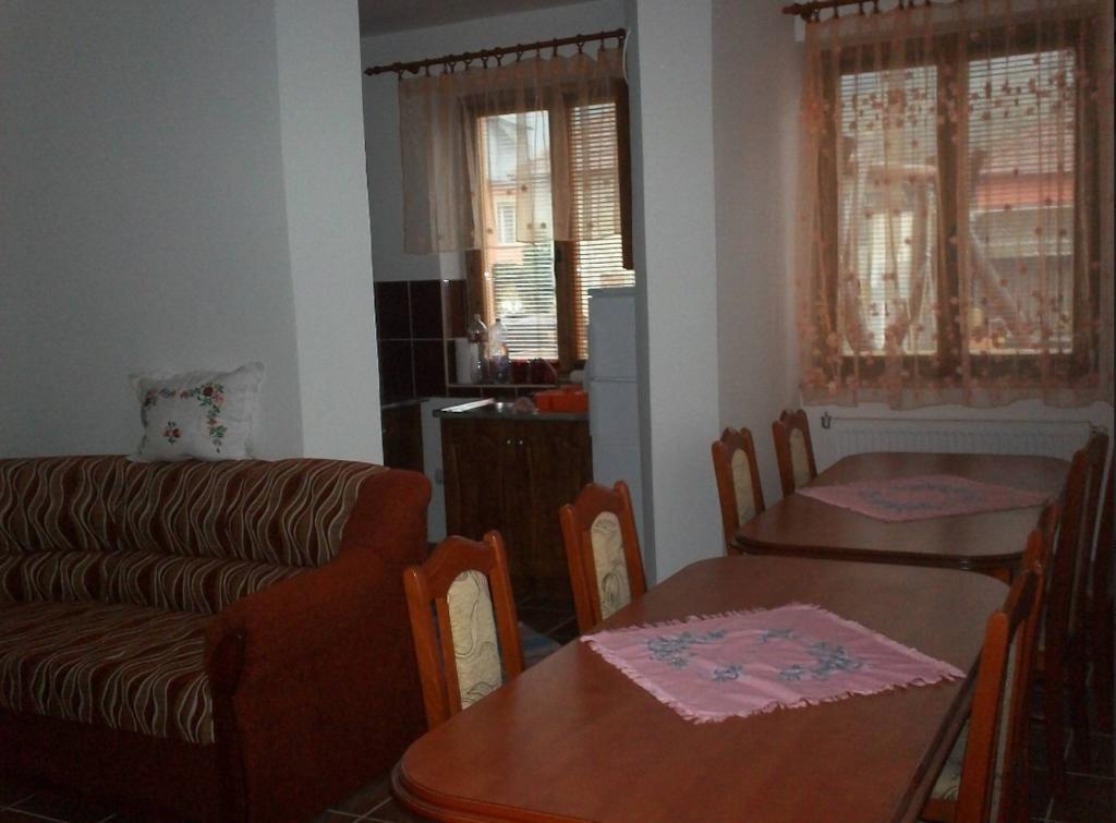 Szikla Vendeghaz Hotel Istenmezeje Bagian luar foto